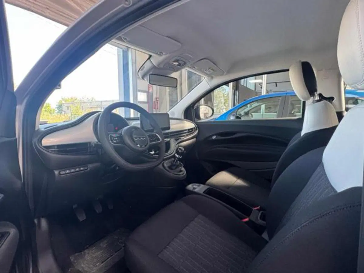 Fiat 500 nuova a Vercelli (9)