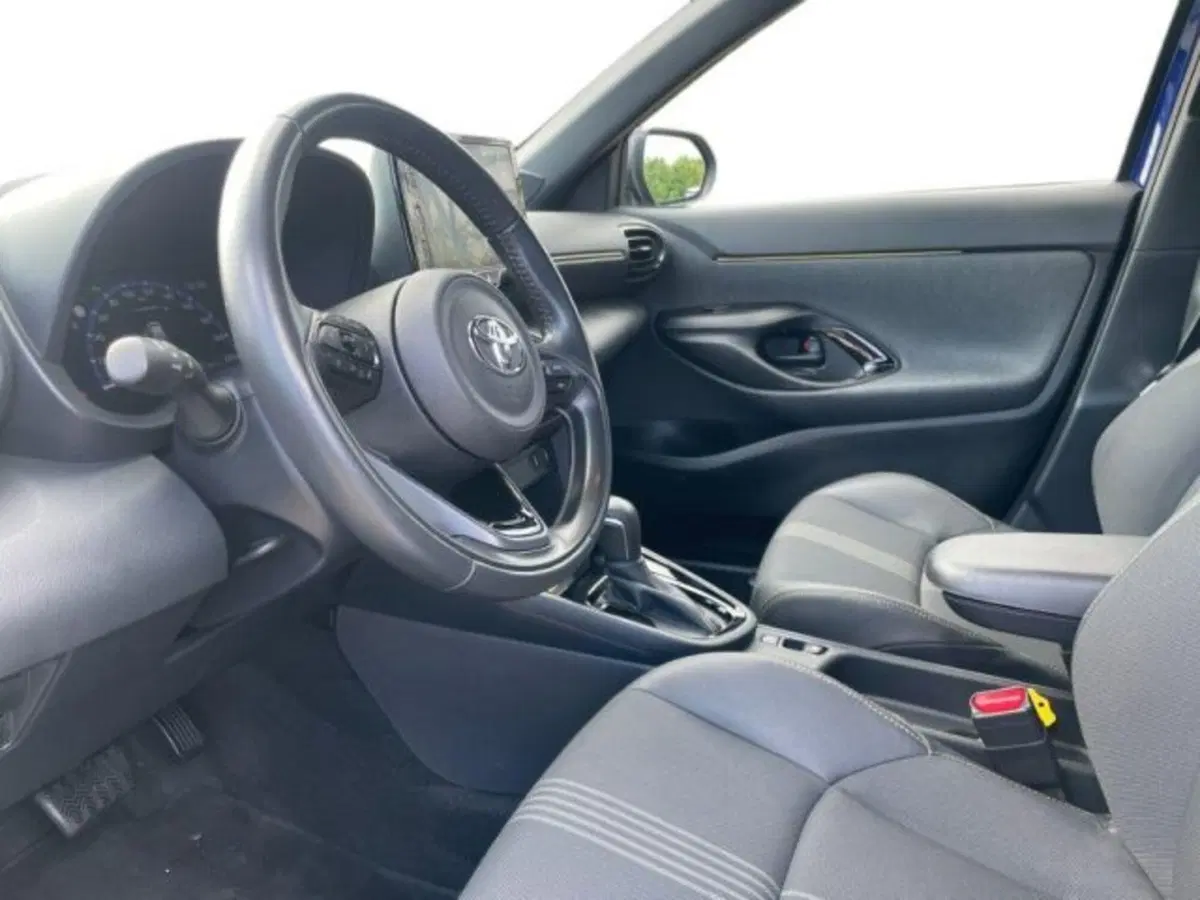 Toyota Yaris Cross usata a Vercelli (7)