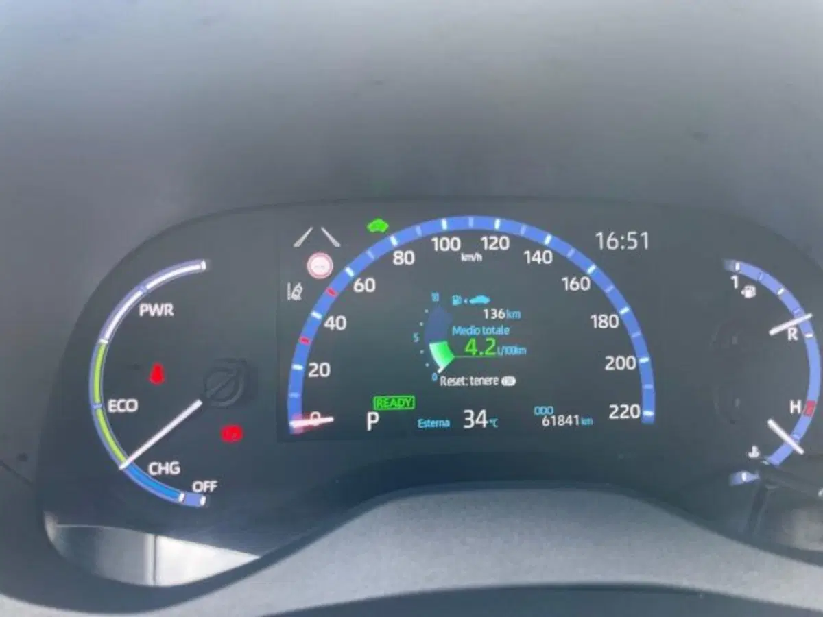 Toyota Yaris Cross usata a Vercelli (9)