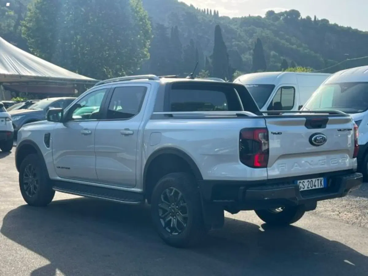 Ford Ranger Pick-up usata a Lucca (4)