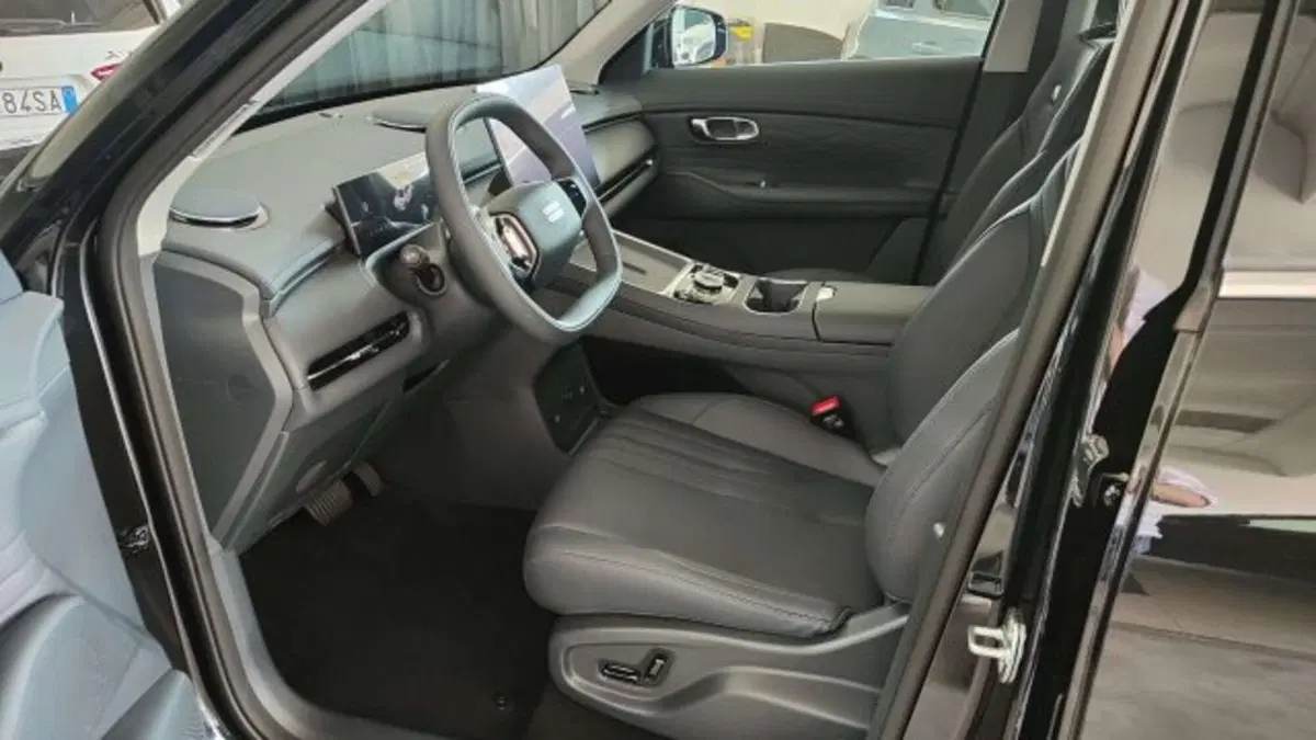 Geely Starray nuova a Firenze (7)
