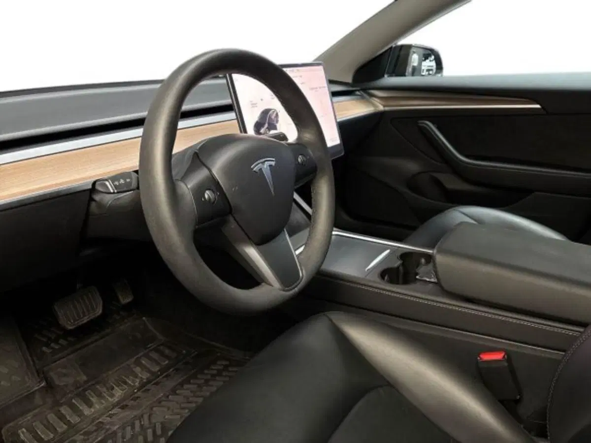 Tesla Model 3 usata a Bologna (11)