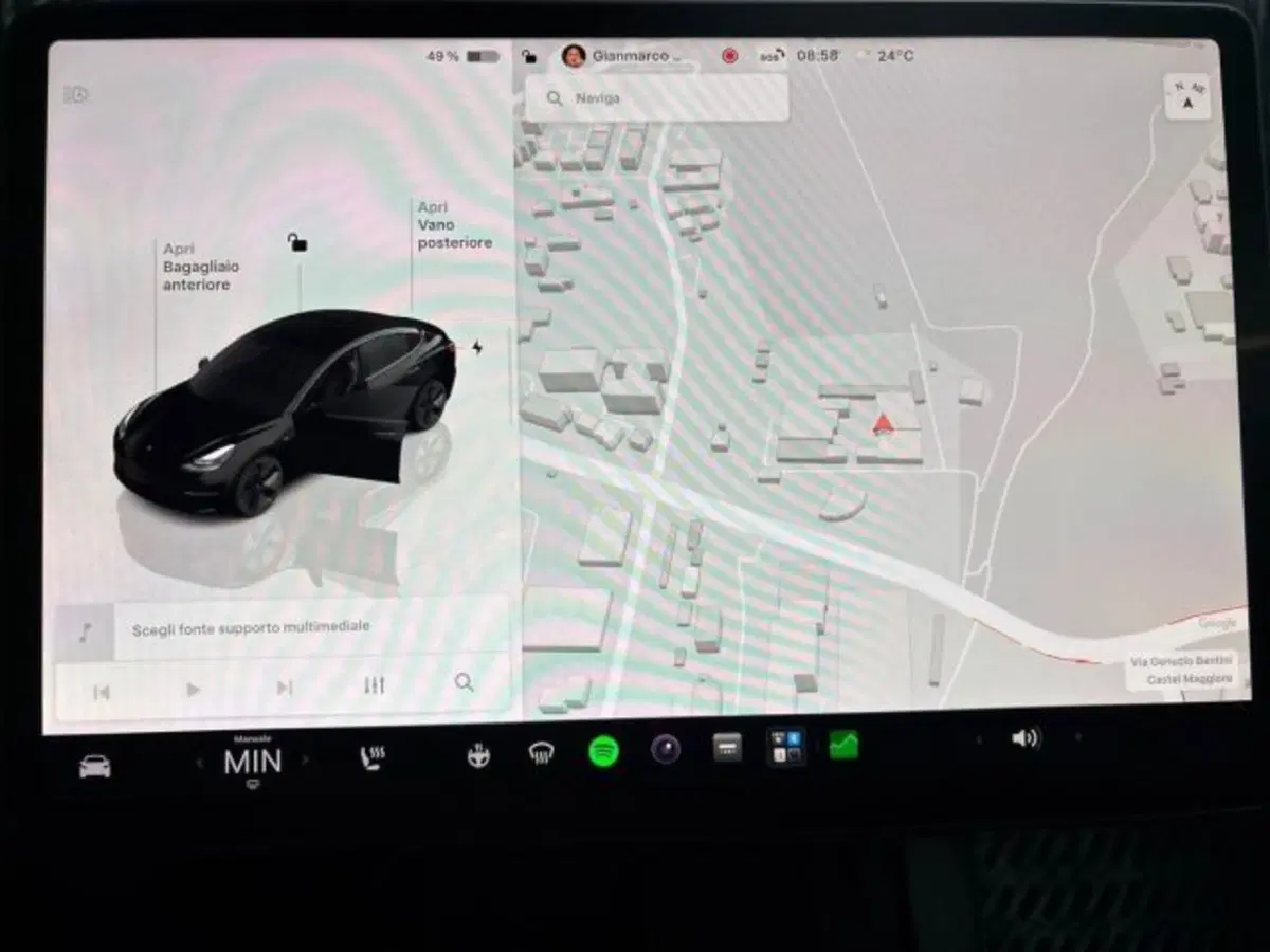 Tesla Model 3 usata a Bologna (17)