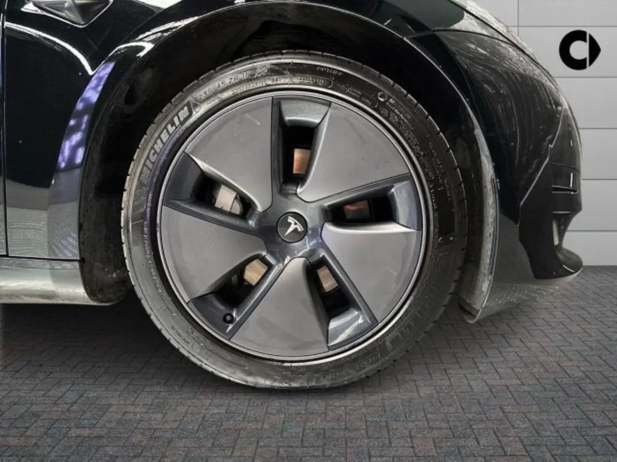 Tesla Model 3 usata a Bologna (8)