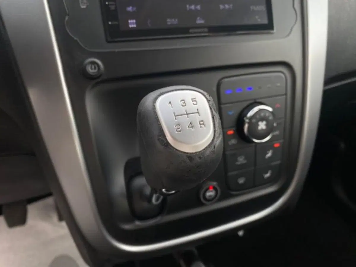 Mahindra KUV100 usata a Cuneo (12)
