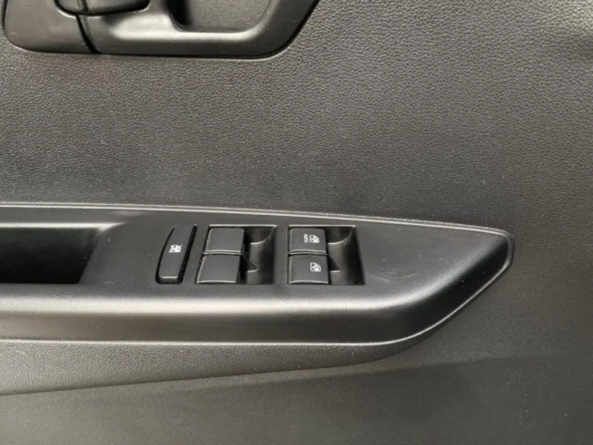 Mahindra KUV100 usata a Cuneo (18)