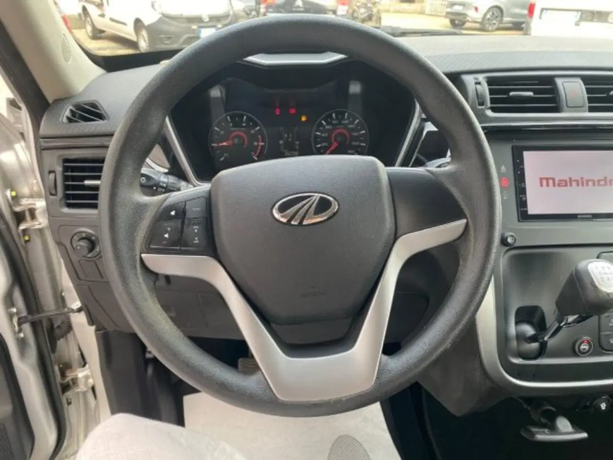 Mahindra KUV100 usata a Cuneo (9)