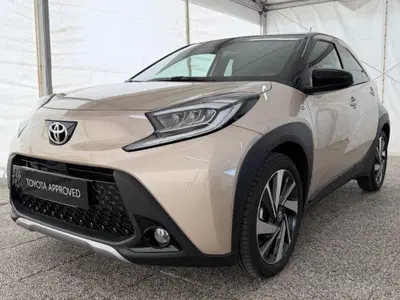 Toyota Aygo X 1.0 Lounge Air 72cv s-cvt del 2022 usata a Monza