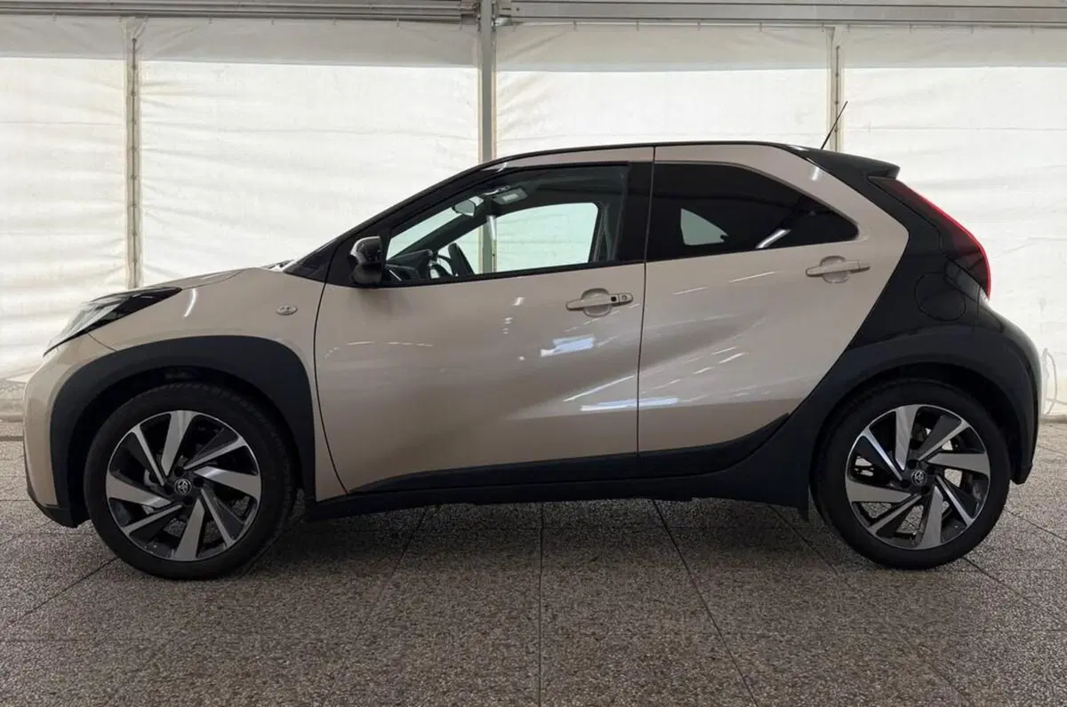Toyota Aygo X usata a Monza e Brianza (3)
