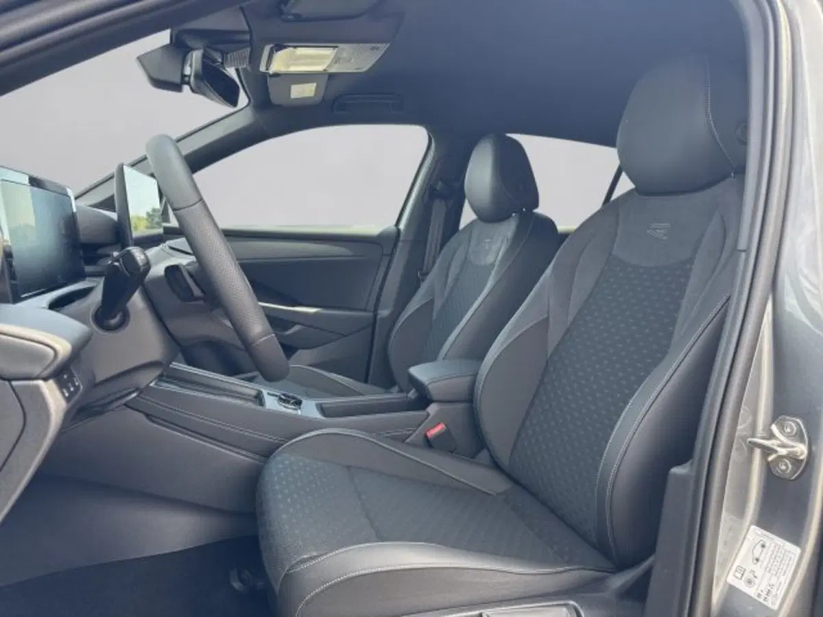 Volkswagen T-Roc nuova a Vicenza (13)
