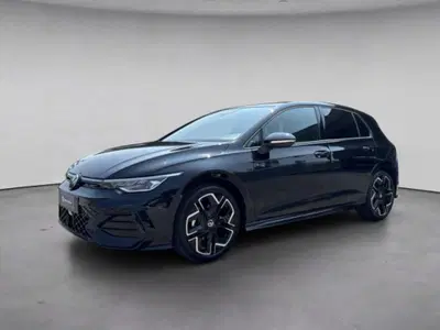 Volkswagen Golf 2.0 TDI 150 CV SCR R-Line nuova a Arzignano