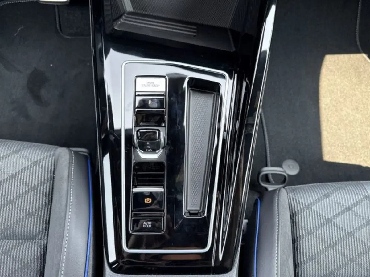 Volkswagen Golf nuova a Vicenza (11)