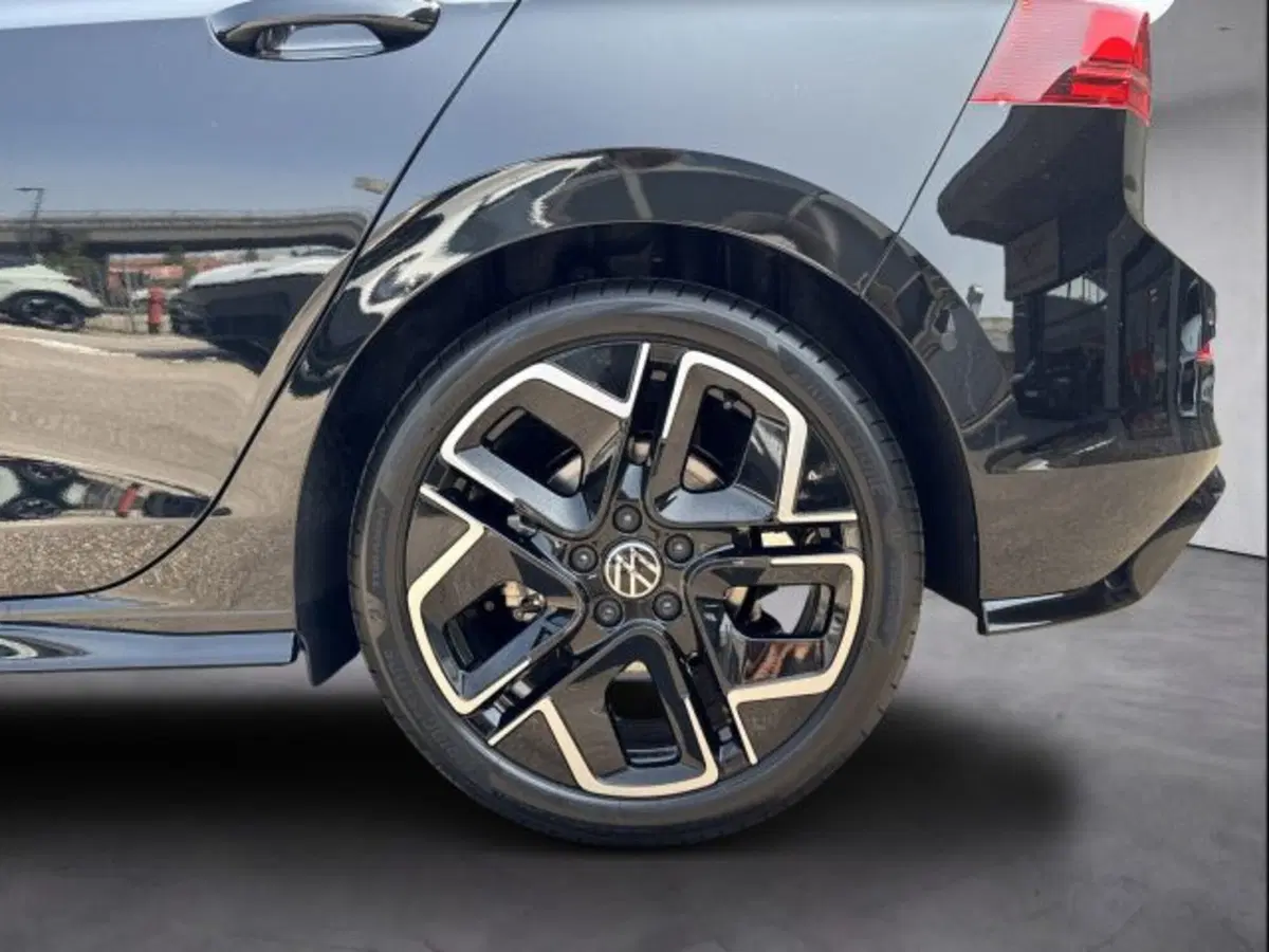 Volkswagen Golf nuova a Vicenza (18)