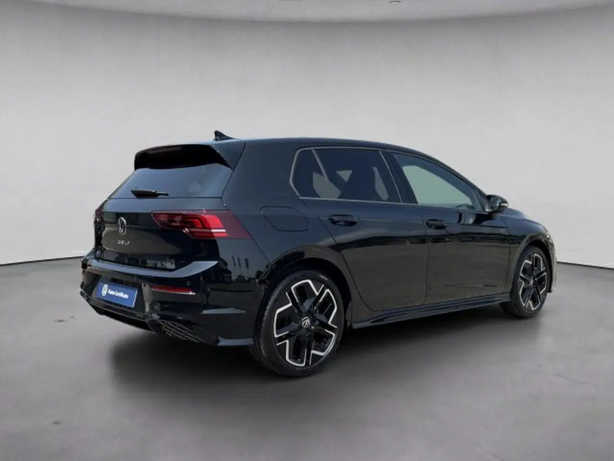 Volkswagen Golf nuova a Vicenza (4)