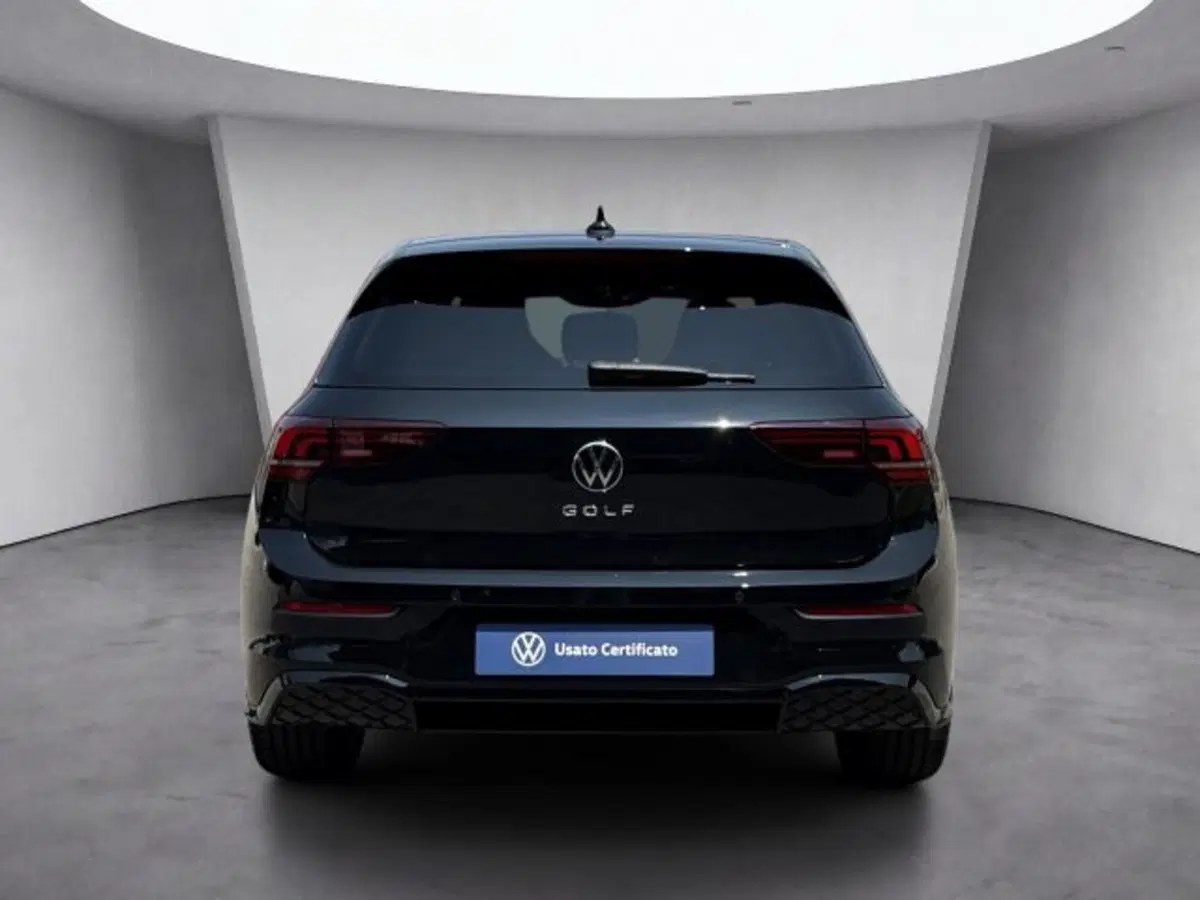 Volkswagen Golf nuova a Vicenza (5)