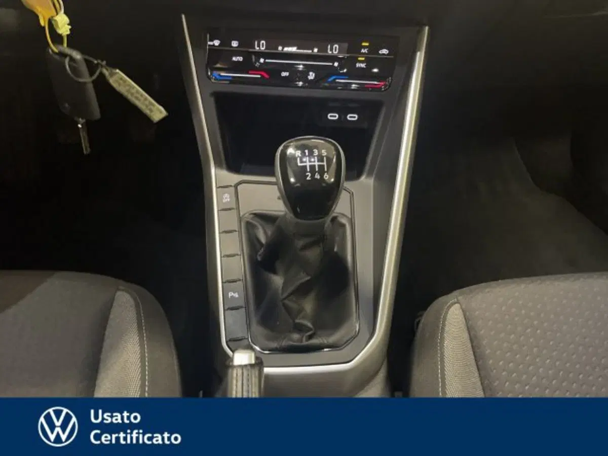 Volkswagen Taigo usata a Vicenza (11)