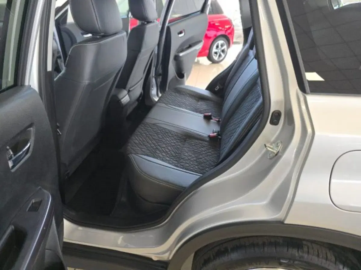 Suzuki Vitara nuova a Reggio Emilia (13)