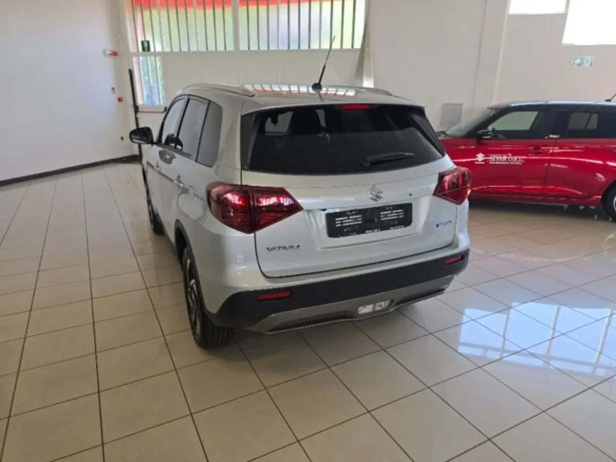 Suzuki Vitara nuova a Reggio Emilia (4)