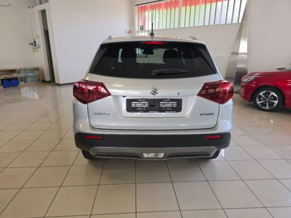 Suzuki Vitara nuova a Reggio Emilia (5)
