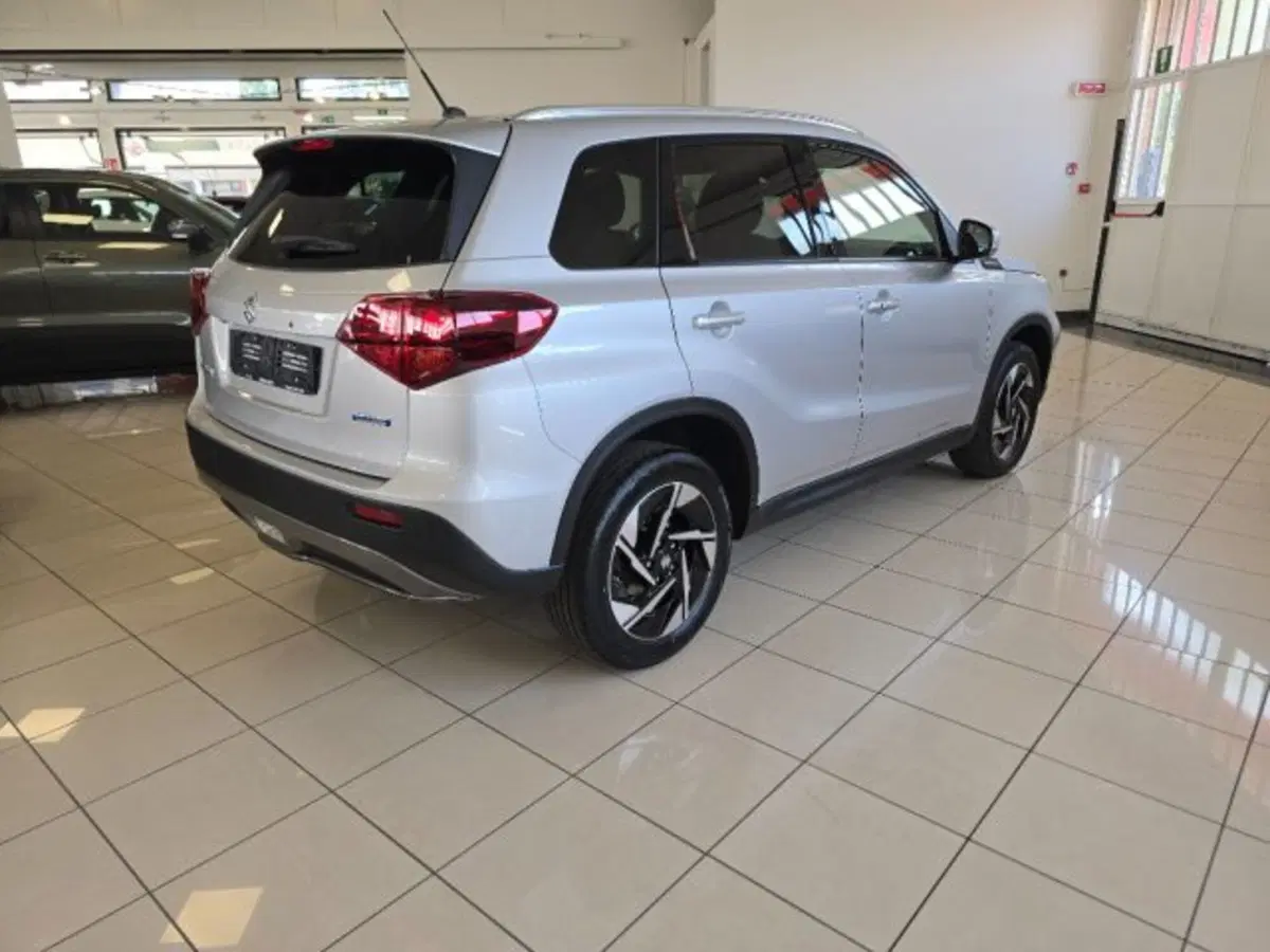 Suzuki Vitara nuova a Reggio Emilia (6)