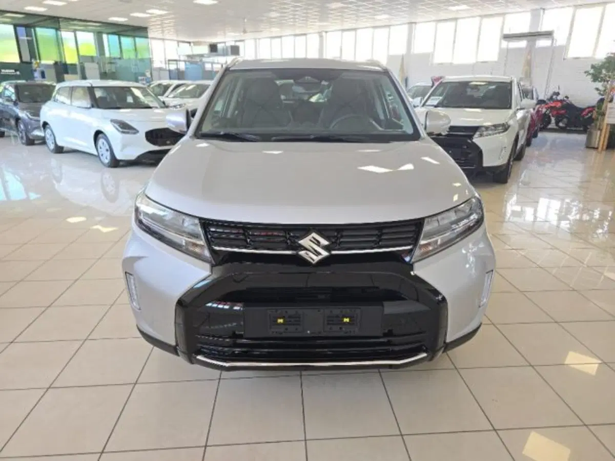 Suzuki Vitara nuova a Reggio Emilia (8)