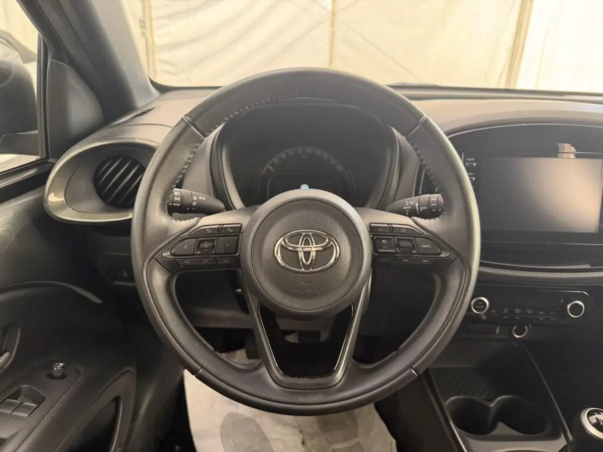 Toyota Aygo X usata a Monza e Brianza (8)