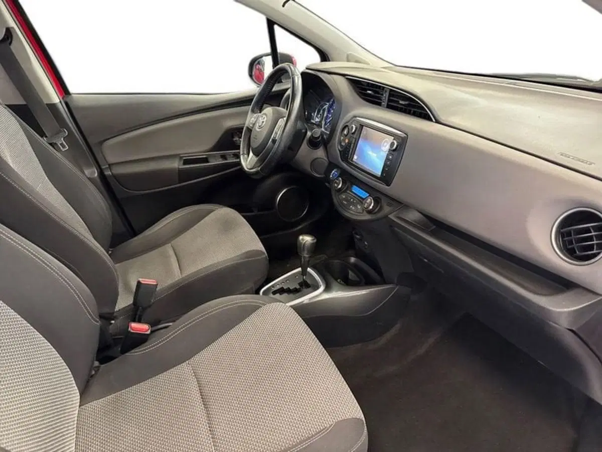 Toyota Yaris usata a Prato (11)