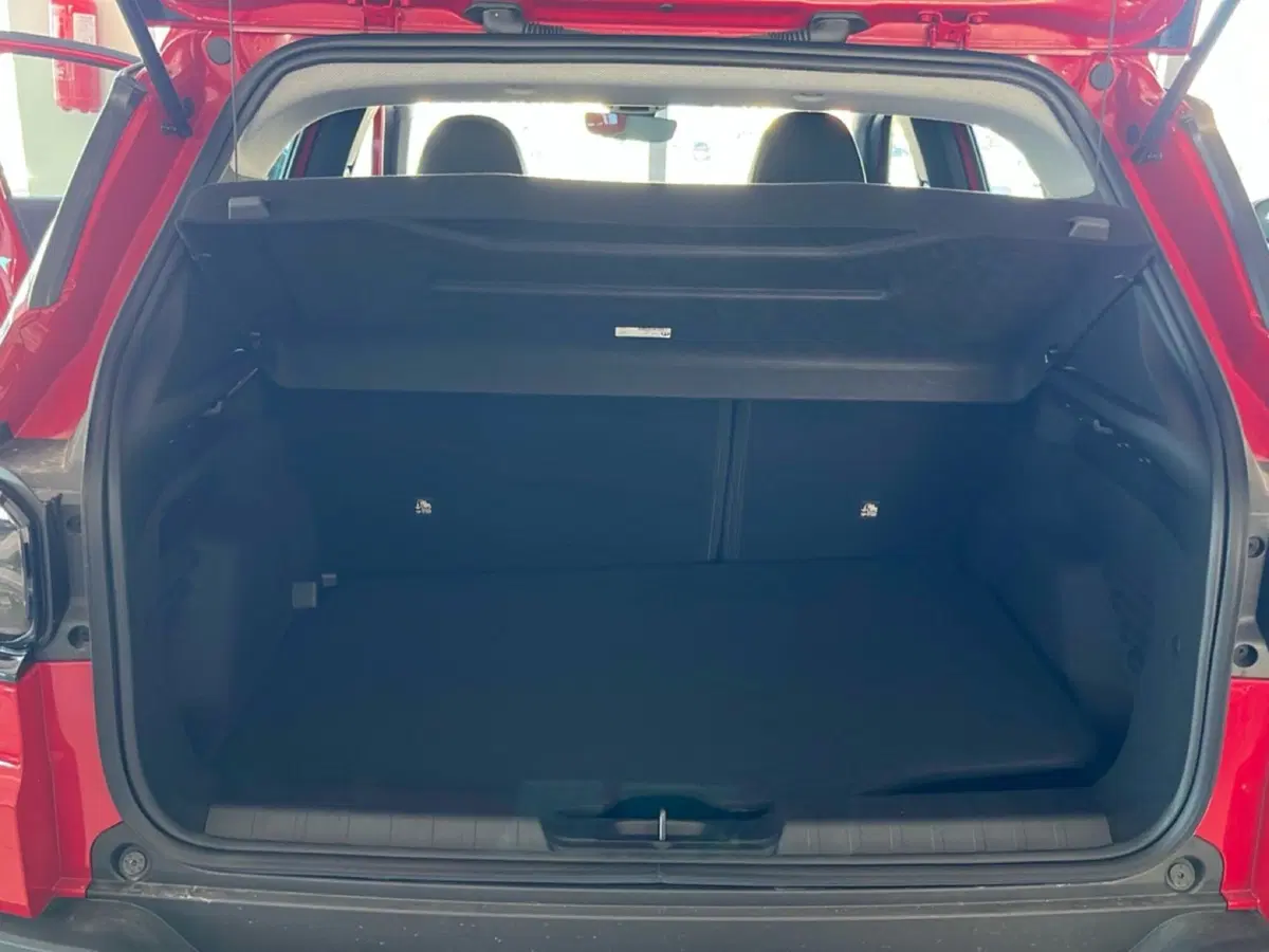 Jeep Avenger nuova a Brindisi (10)