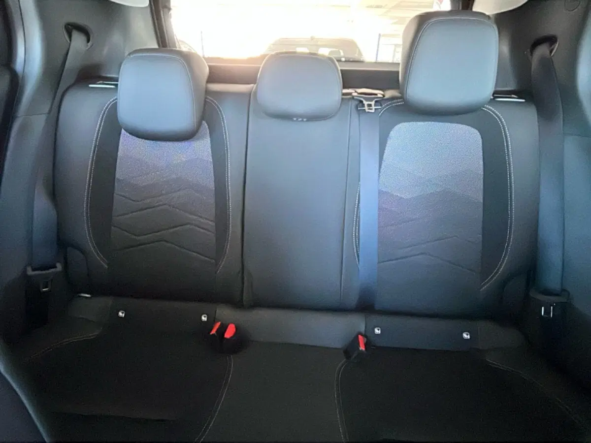 Jeep Avenger nuova a Brindisi (15)