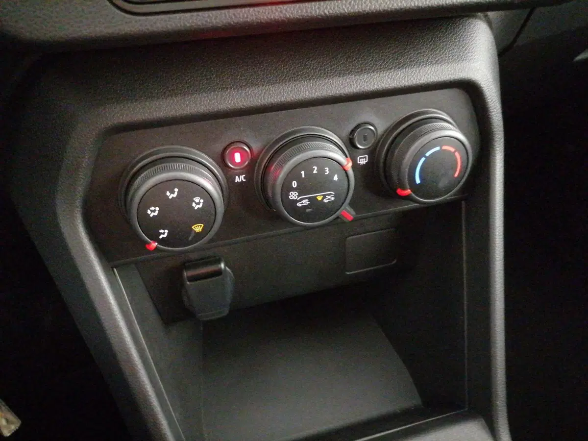 Dacia Sandero usata a Roma (14)