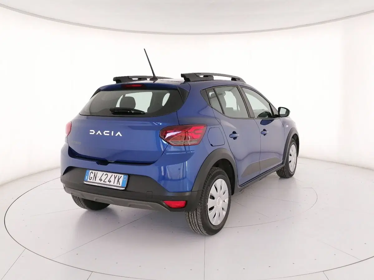 Dacia Sandero usata a Roma (2)
