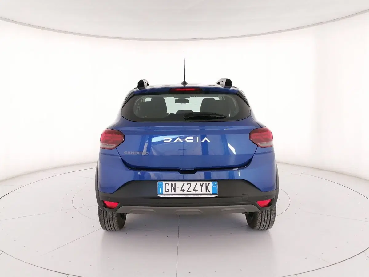 Dacia Sandero usata a Roma (4)