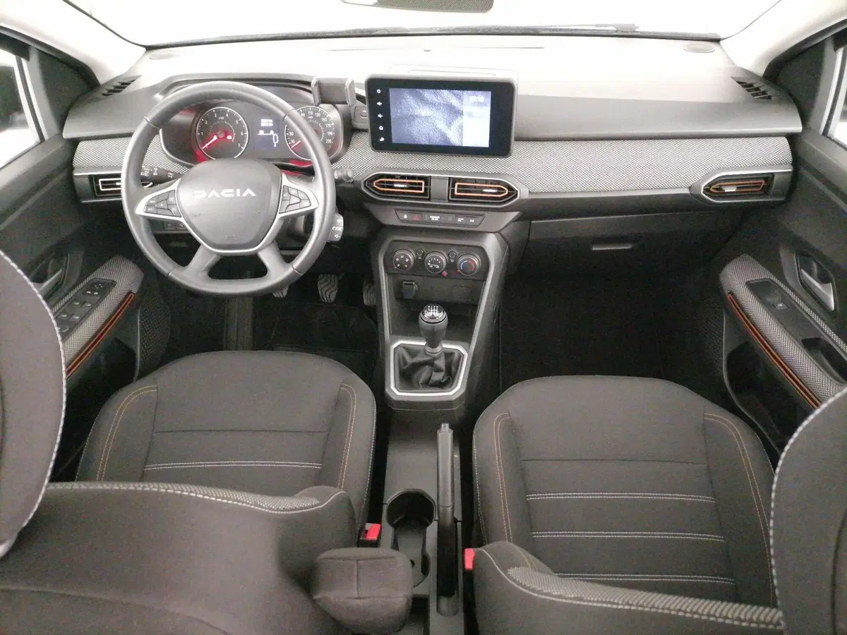 Dacia Sandero usata a Roma (9)