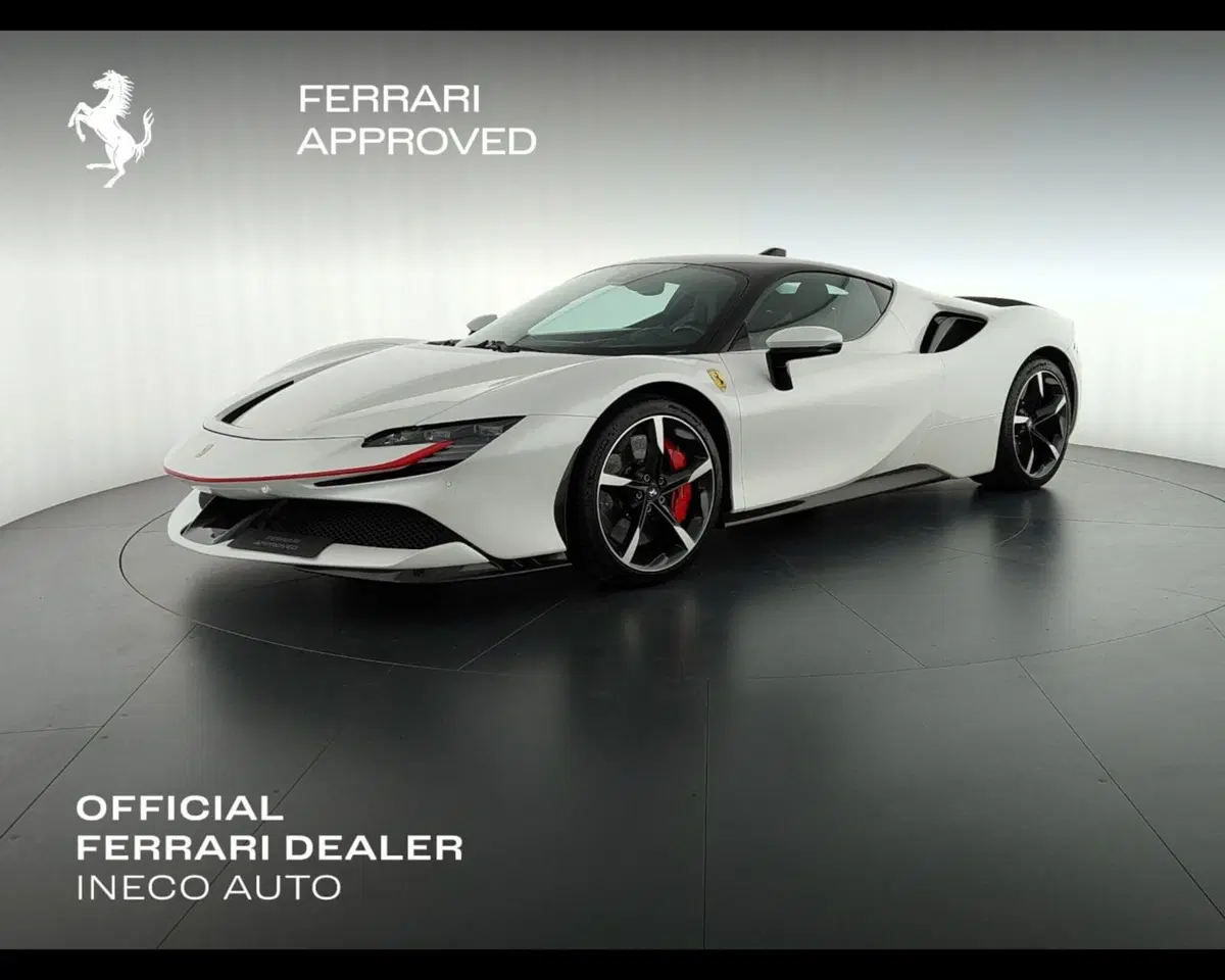 Ferrari SF90 Coupé usata a Verona