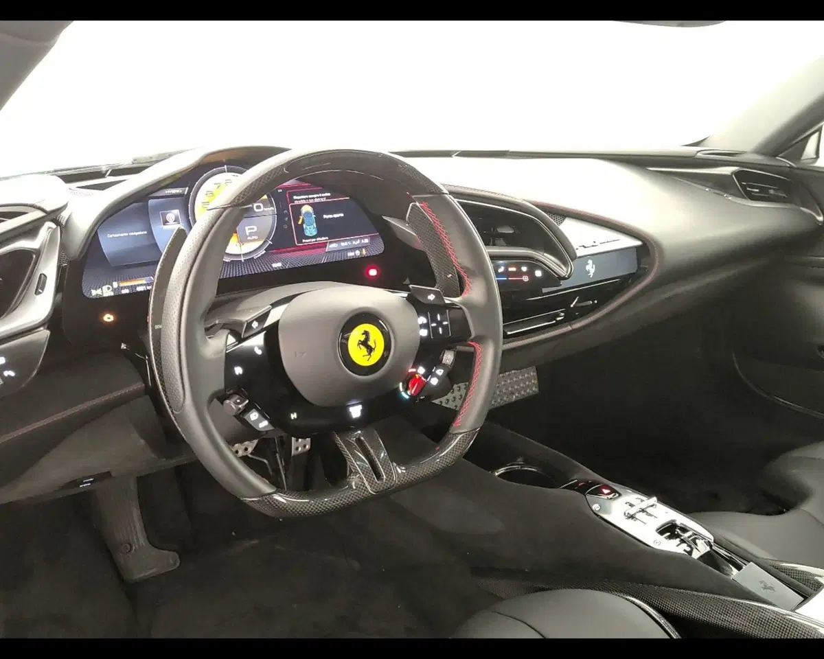 Ferrari SF90 Coupé usata a Verona (6)