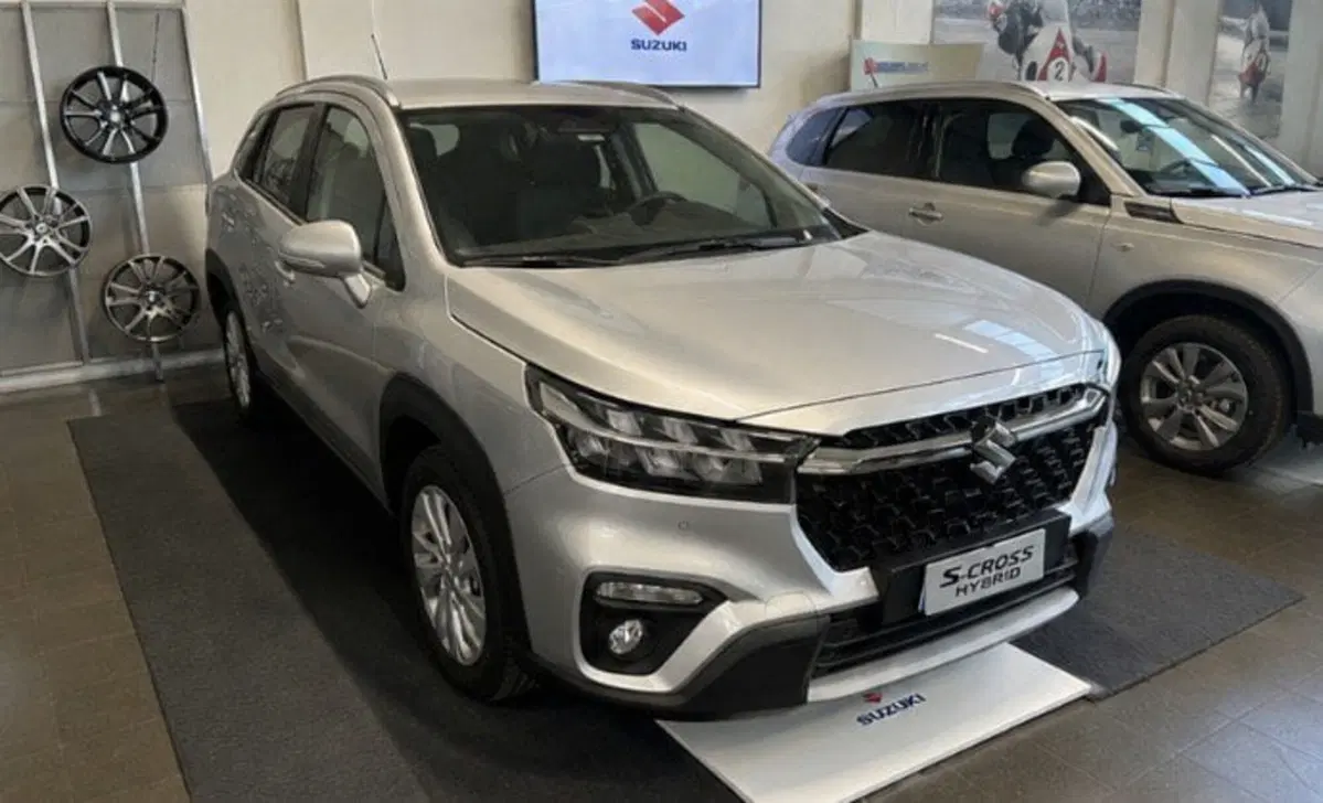 Suzuki S-Cross nuova a Milano (2)