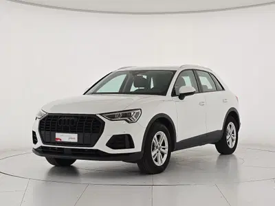 Audi Q3 35 2.0 tdi Business Advanced s-tronic del 2024 usata a Asti