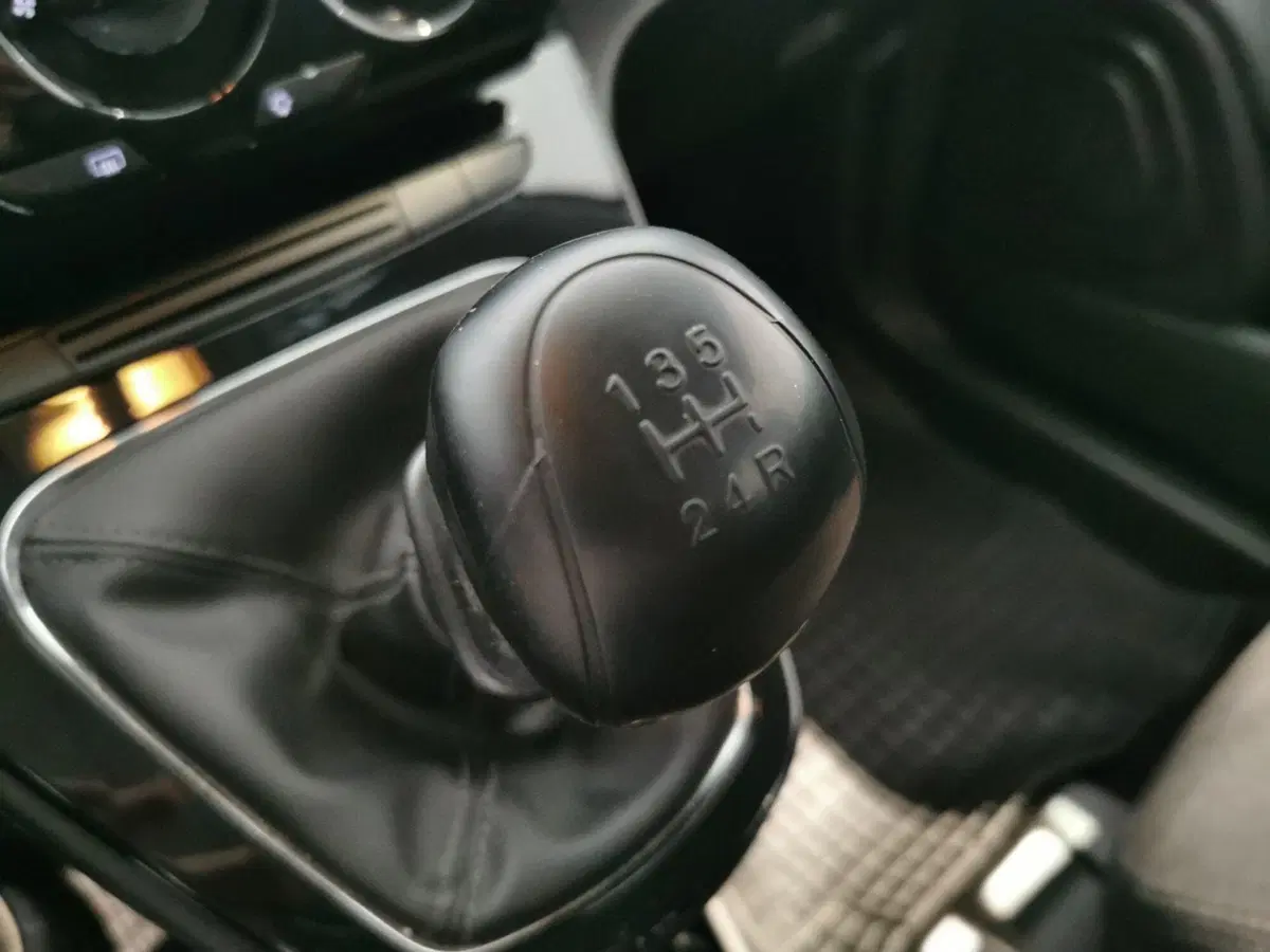 Lancia Ypsilon usata a Brindisi (15)