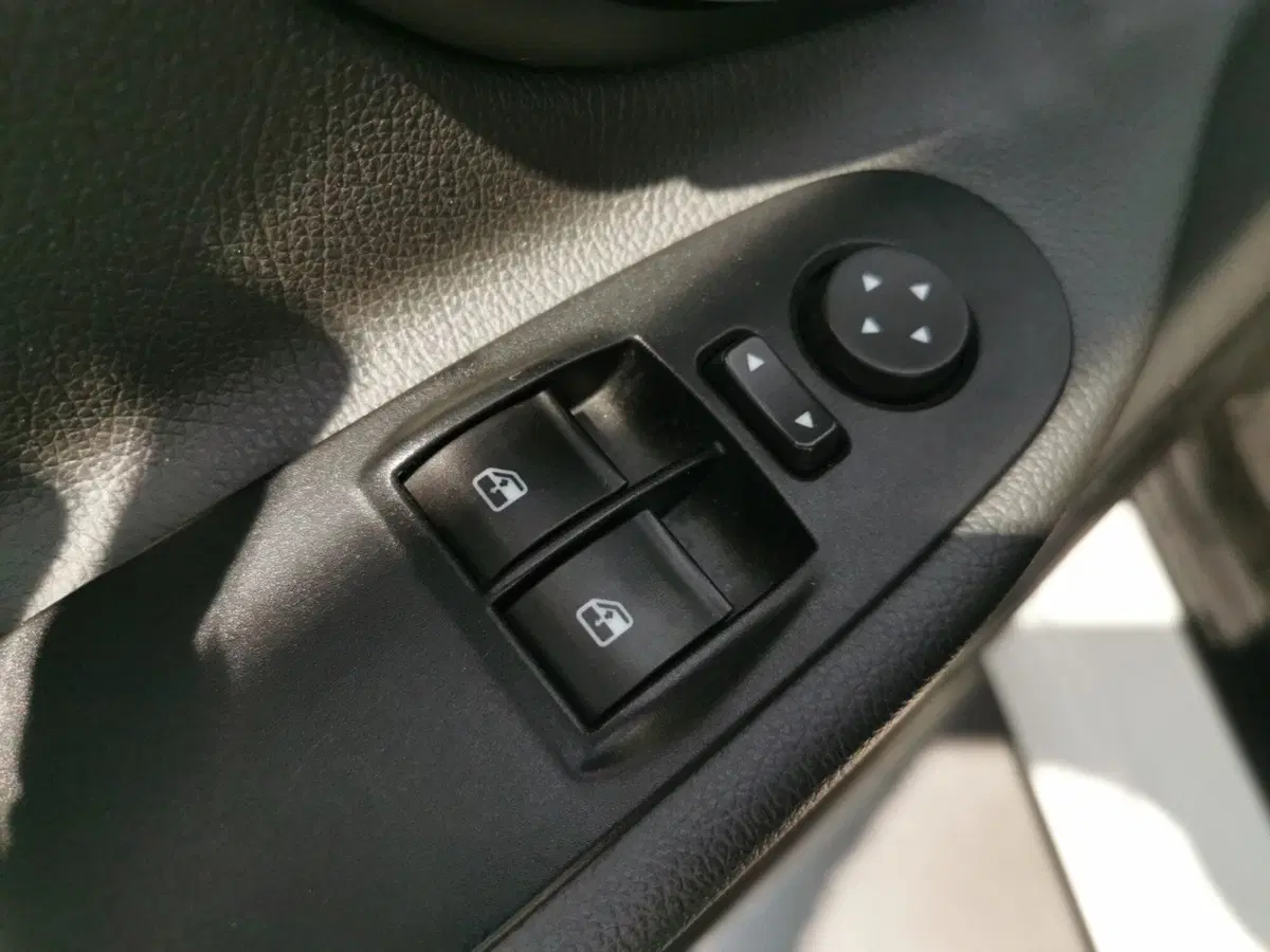 Lancia Ypsilon usata a Brindisi (16)