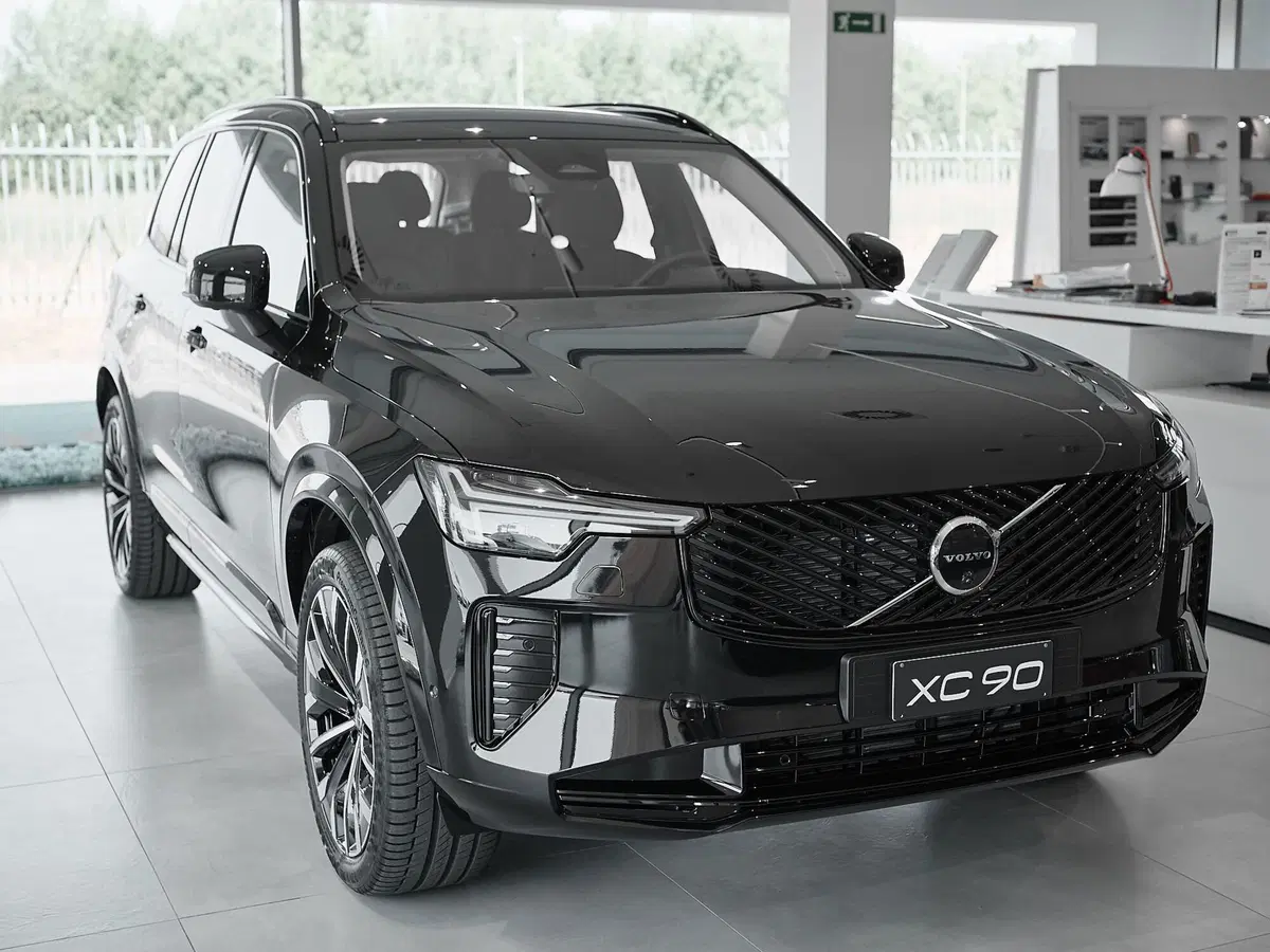 Volvo XC90 nuova a Prato (3)