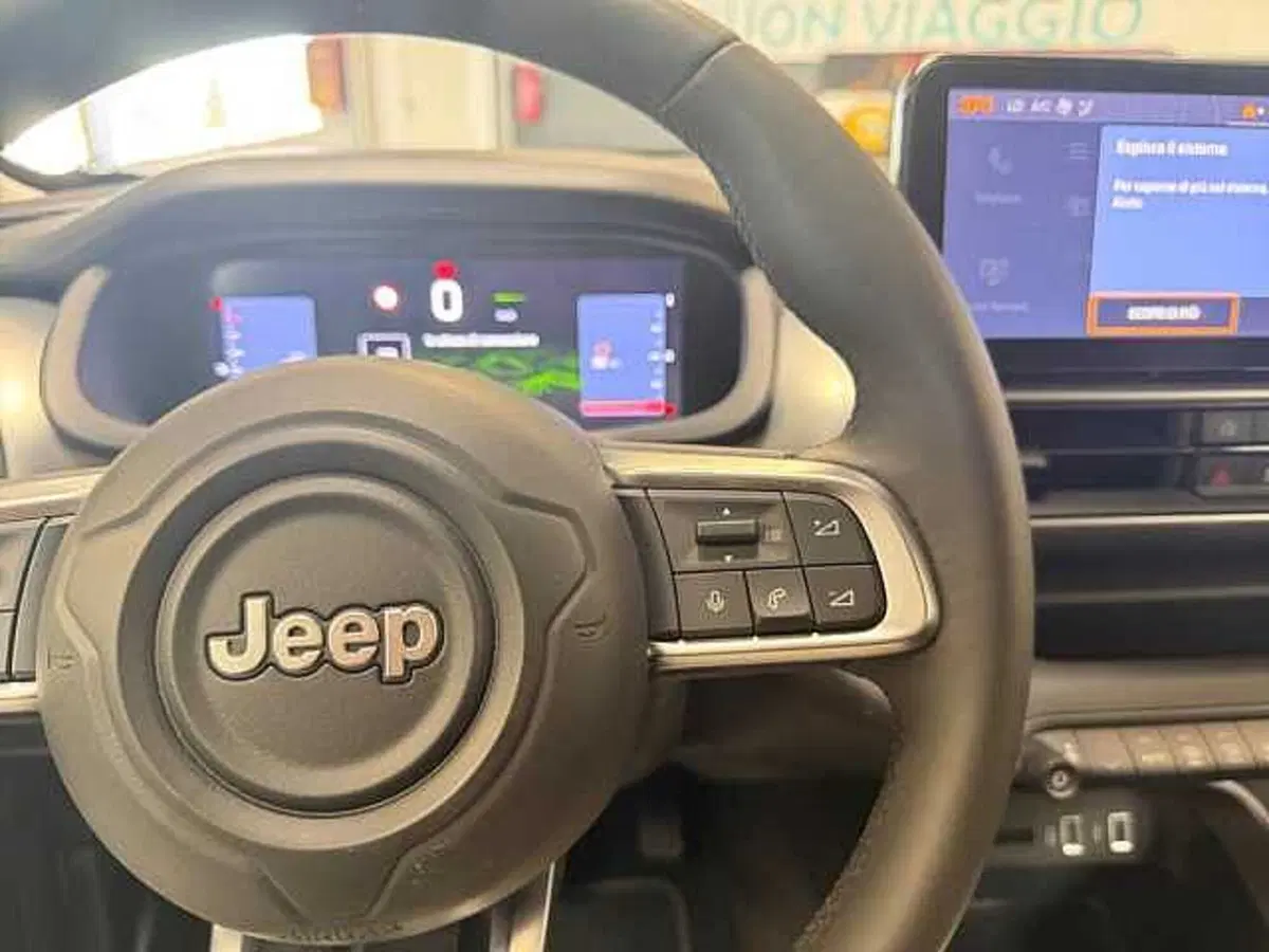Jeep Avenger usata a Milano (17)