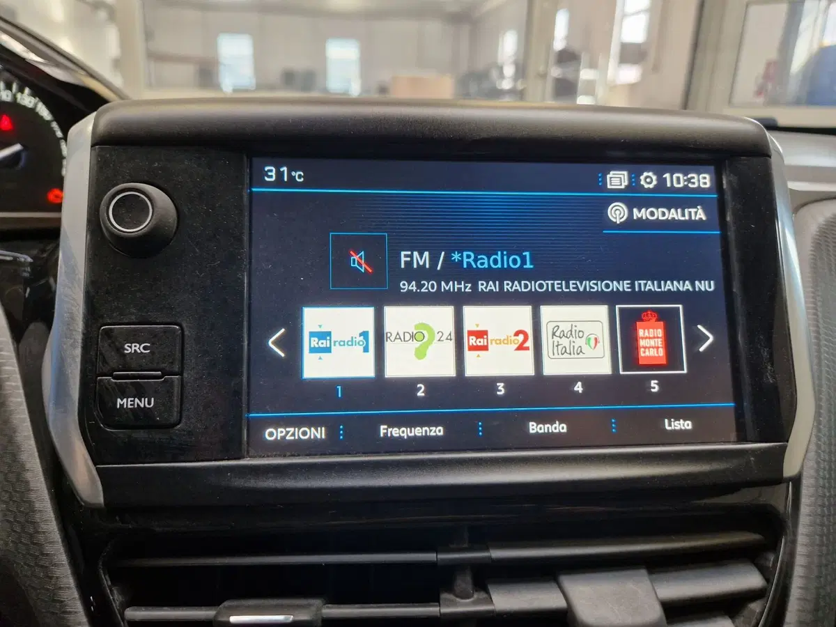 Peugeot 2008 usata a Varese (14)