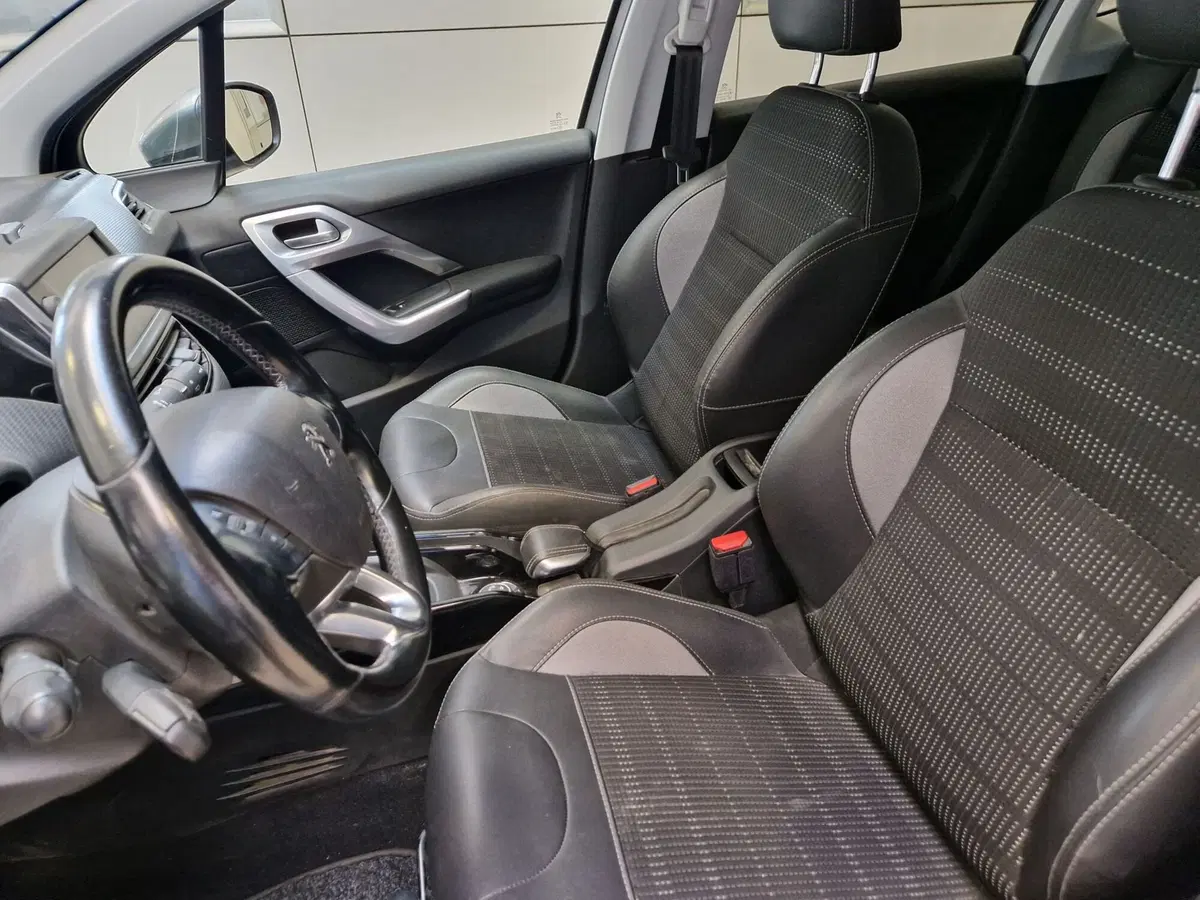 Peugeot 2008 usata a Varese (8)