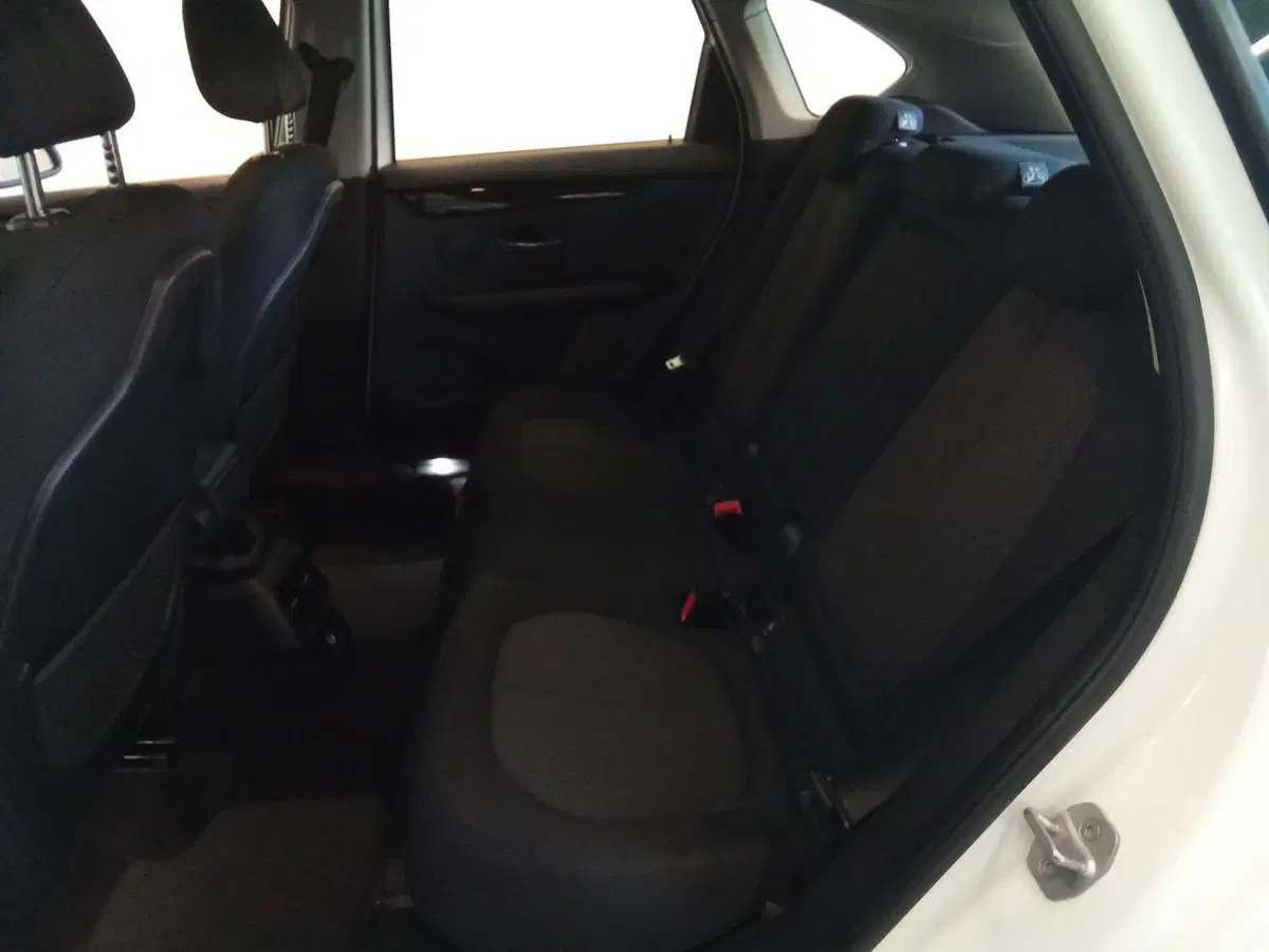 BMW Serie 2 Active Tourer usata a Rimini (16)