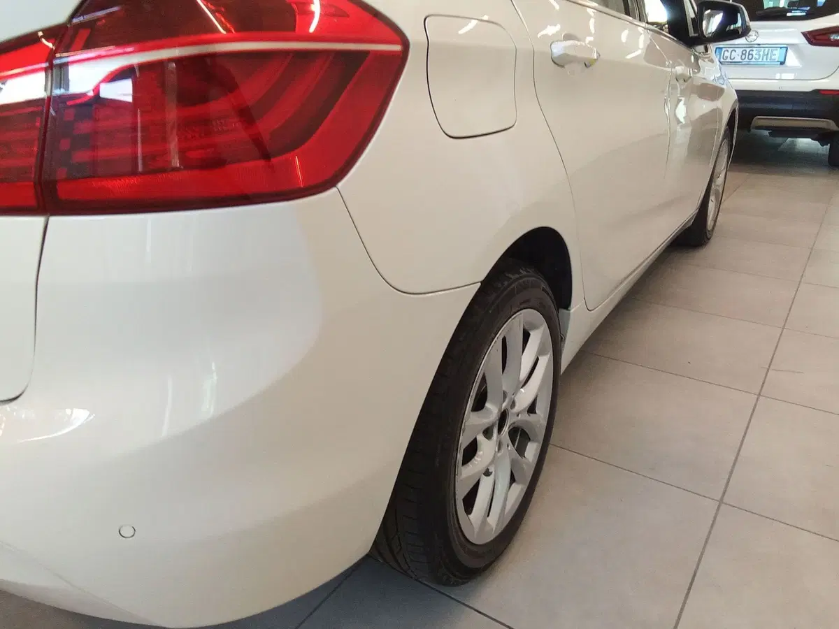 BMW Serie 2 Active Tourer usata a Rimini (8)