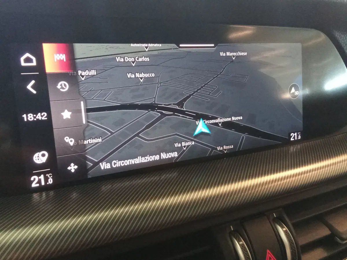 Alfa Romeo Stelvio usata a Rimini (12)