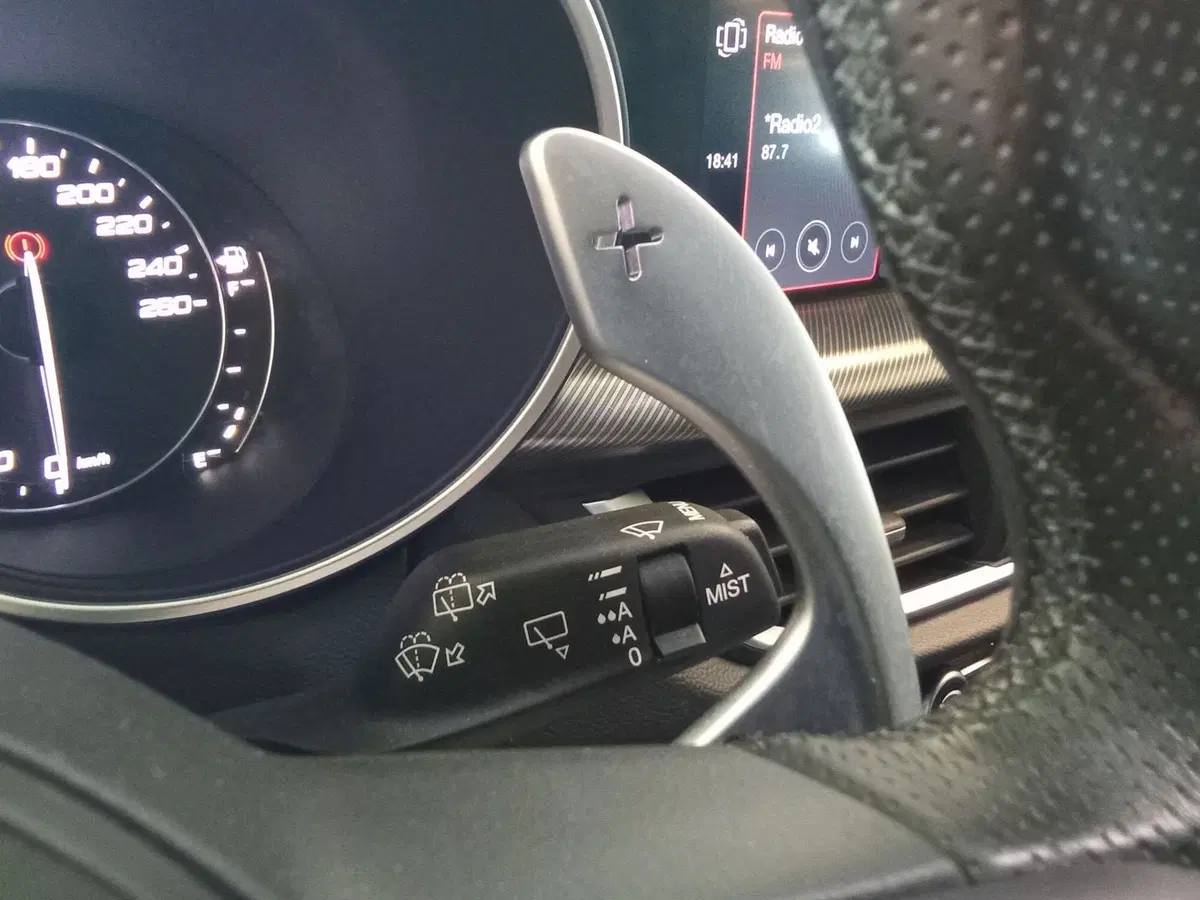 Alfa Romeo Stelvio usata a Rimini (13)