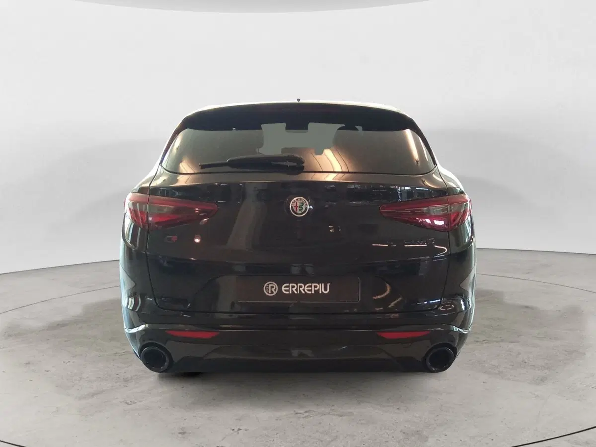 Alfa Romeo Stelvio usata a Rimini (7)