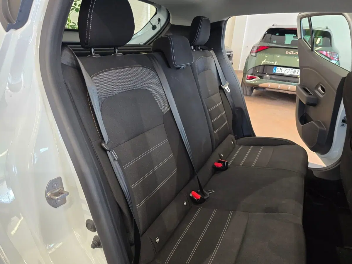 Dacia Sandero usata a Rimini (11)