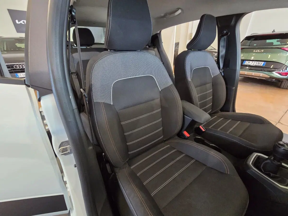 Dacia Sandero usata a Rimini (13)